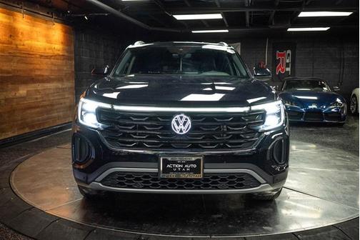 2024 Volkswagen Atlas Cross Sport 2.0T SE w/Technology