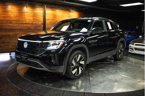 2024 Volkswagen Atlas Cross Sport 2.0T SE w/Technology