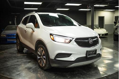 White 2022 Buick Encore Preferred