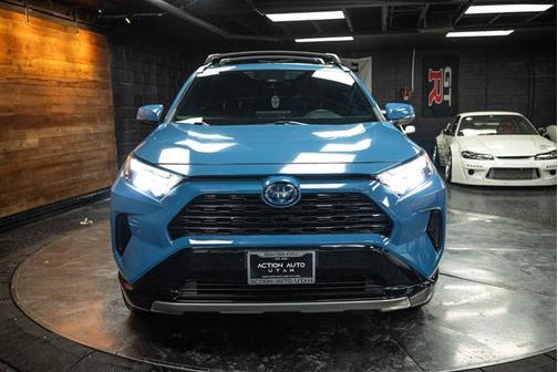 2022 Toyota RAV4 Hybrid SE