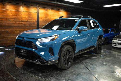 2022 Toyota RAV4 Hybrid SE