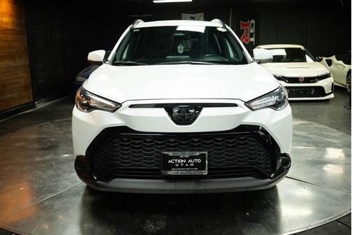 2023 Toyota Corolla Cross Hybrid SE