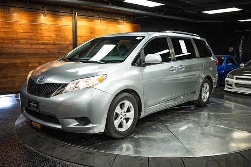 2015 Toyota Sienna LE