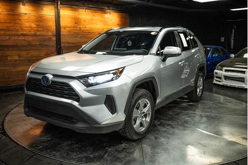 2022 Toyota RAV4 Hybrid LE