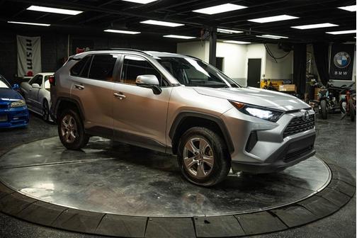 2022 Toyota RAV4 Hybrid LE