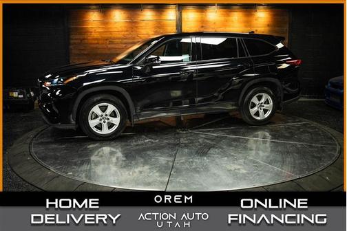 Black 2021 Toyota Highlander LE