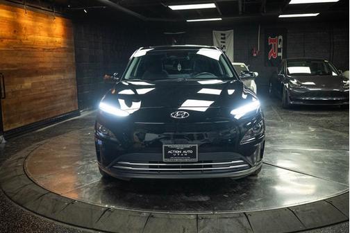 Black 2023 Hyundai KONA EV SEL