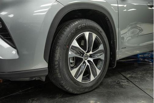 2024 Toyota Highlander Hybrid XLE