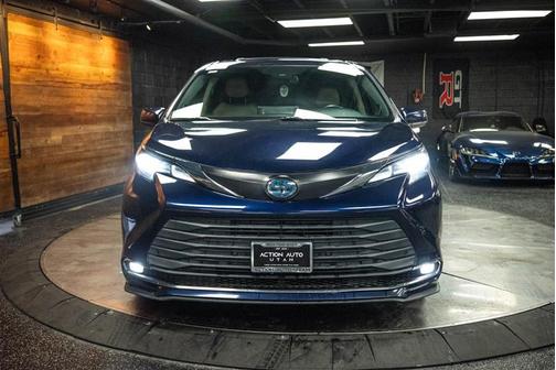 2021 Toyota Sienna XLE