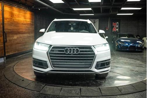 2019 Audi Q7 55 Premium Plus