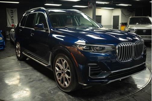 Blue 2021 BMW X7 xDrive40i