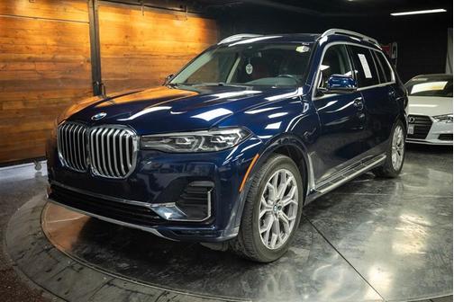 Blue 2021 BMW X7 xDrive40i