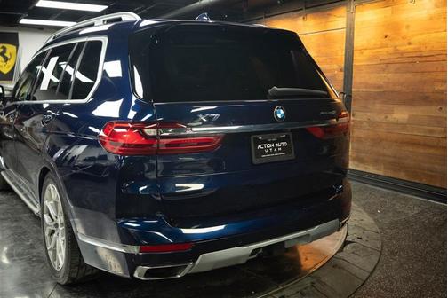 Blue 2021 BMW X7 xDrive40i