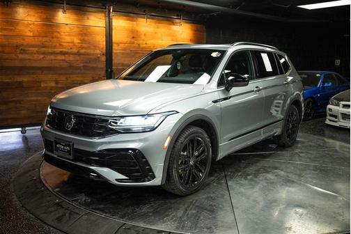 2022 Volkswagen Tiguan 2.0T SE R-Line Black