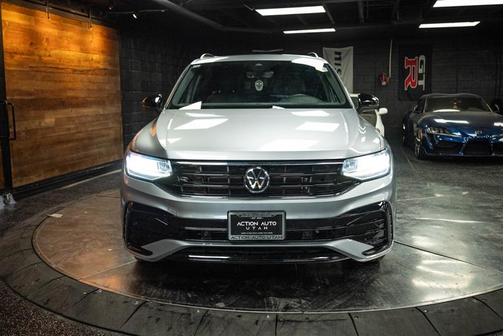 2022 Volkswagen Tiguan 2.0T SE R-Line Black