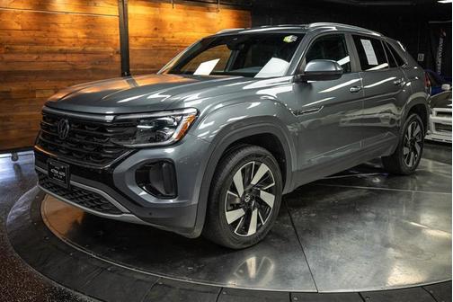 2024 Volkswagen Atlas Cross Sport 2.0T SE w/Technology