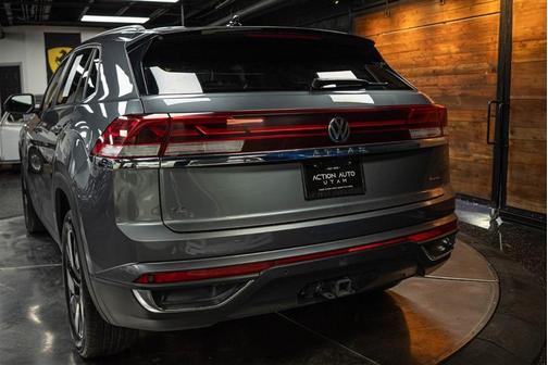 2024 Volkswagen Atlas Cross Sport 2.0T SE w/Technology