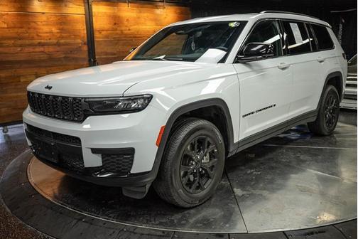 2024 Jeep Grand Cherokee L Laredo