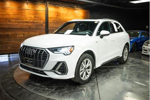 2025 Audi Q3 45 S line Premium