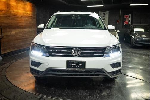 Pure White 2019 Volkswagen Tiguan 2.0T SE
