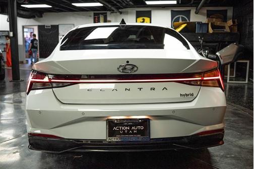 2022 Hyundai ELANTRA HEV Limited