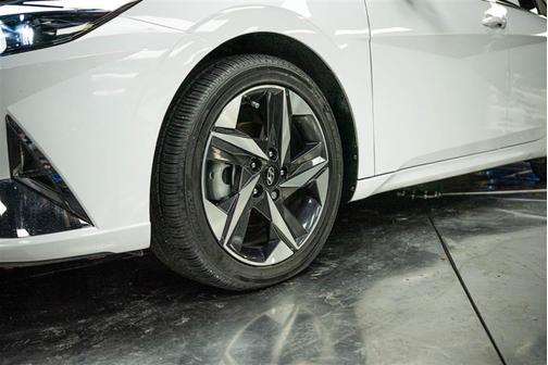 2022 Hyundai ELANTRA HEV Limited