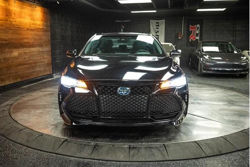 2022 Toyota Avalon Hybrid XSE Nightshade