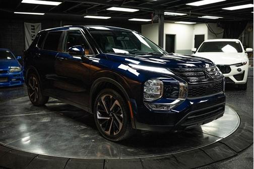 2022 Mitsubishi Outlander SE