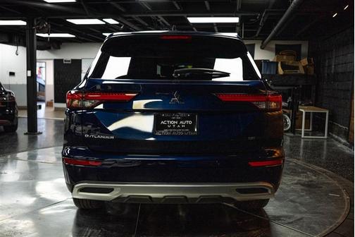 2022 Mitsubishi Outlander SE