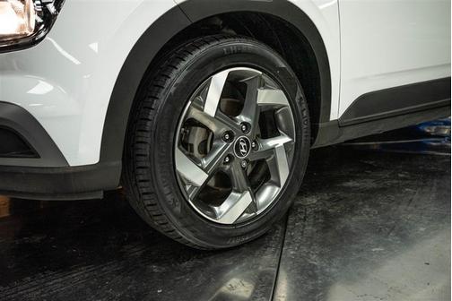 2022 Hyundai VENUE SEL