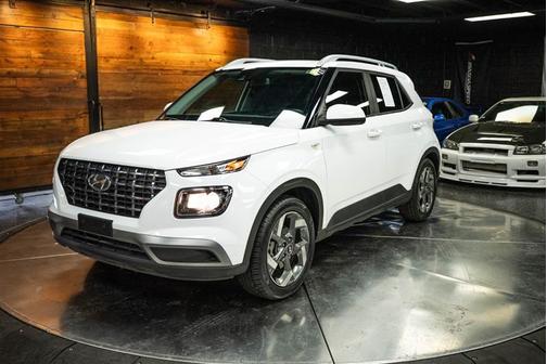 2022 Hyundai VENUE SEL