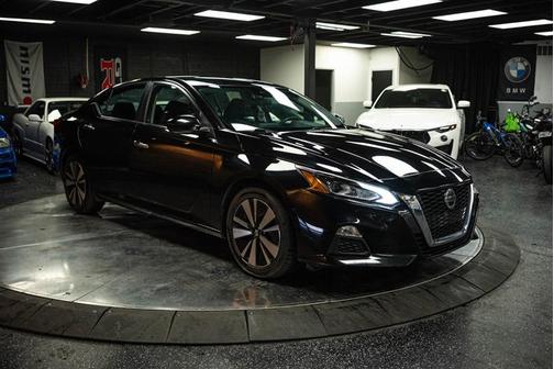 2022 Nissan Altima 2.5 SV