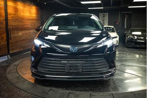 Black 2021 Toyota Sienna XLE