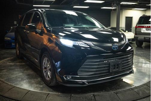 Black 2021 Toyota Sienna XLE