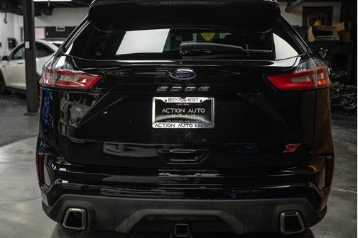 2022 Ford Edge ST