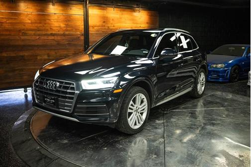 Moonlight Blue Metallic 2020 Audi Q5 40 Premium Plus