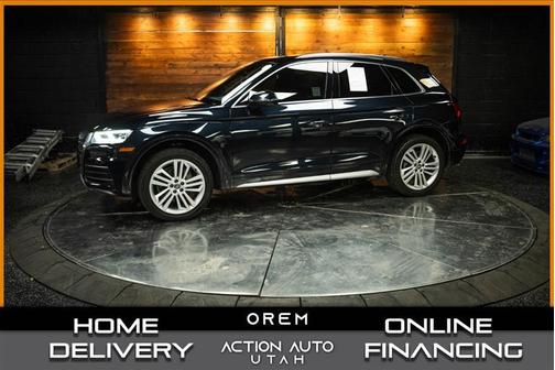 Moonlight Blue Metallic 2020 Audi Q5 40 Premium Plus