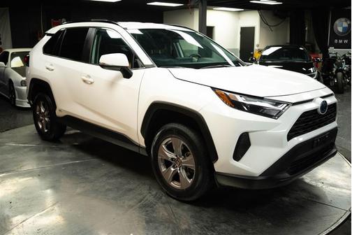2022 Toyota RAV4 Hybrid LE