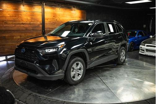 2022 Toyota RAV4 Hybrid LE
