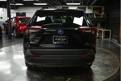 2022 Toyota RAV4 Hybrid LE