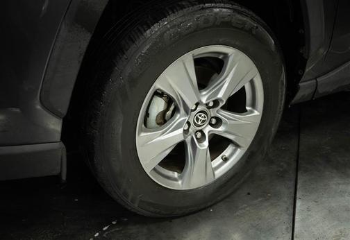 2022 Toyota RAV4 Hybrid LE