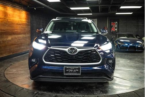 2020 Toyota Highlander LE