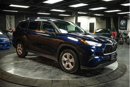 2020 Toyota Highlander LE