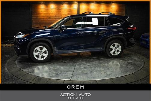 2020 Toyota Highlander LE