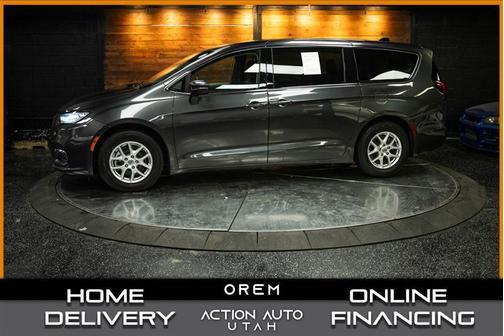 2023 Chrysler Pacifica Touring-L