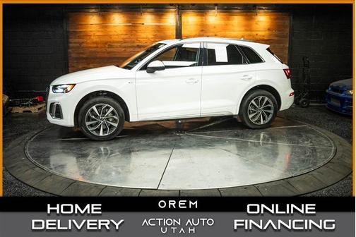 Arkona White 2024 Audi Q5 45 S line quattro Premium