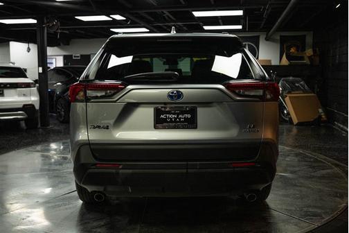 2021 Toyota RAV4 Hybrid LE