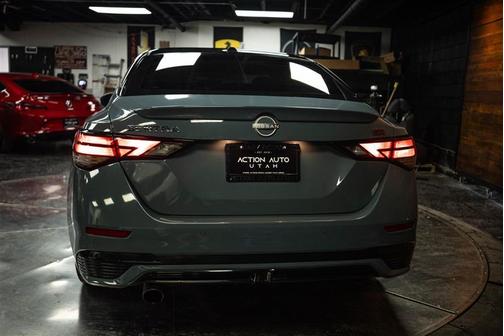 2t Gry Blk Roof 2024 Nissan Sentra SR