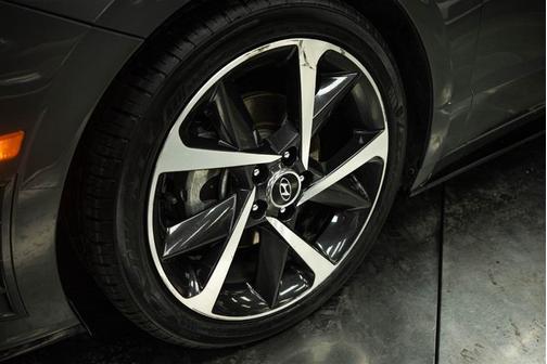 2022 Hyundai SONATA SEL Plus