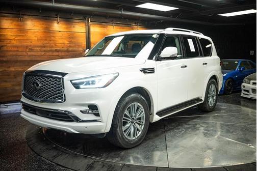 2024 INFINITI QX80 Luxe